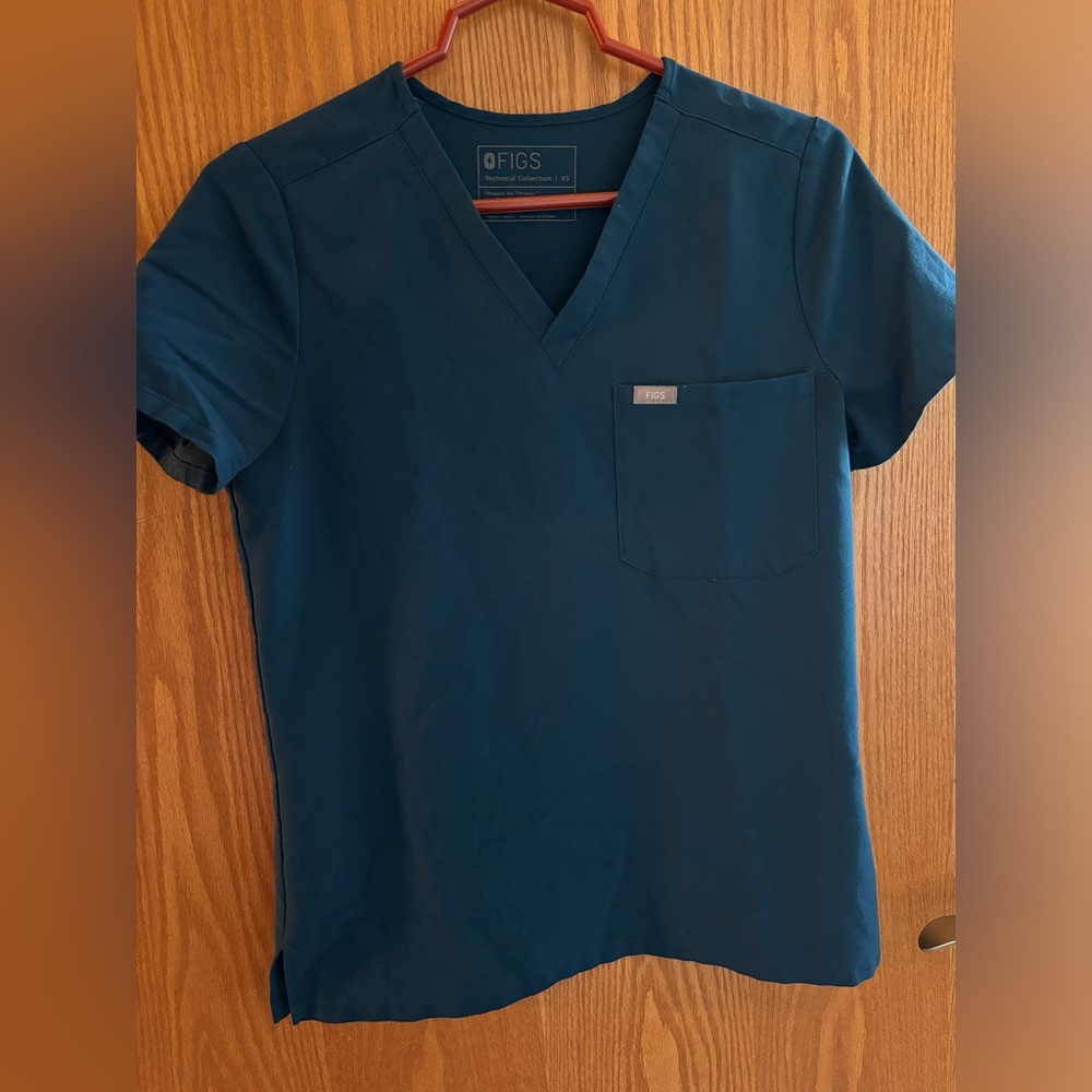 Xs Catarina Deep Reef Figs Scrub Top